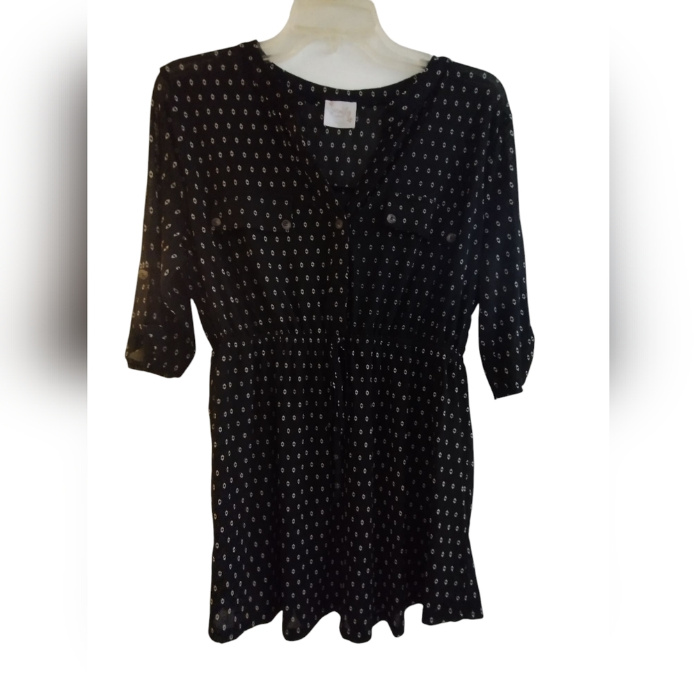 EUC Siren Lilly Black Maternity Patterned Blouse 2 Faux Pockets LARGE - Picture 2 of 5